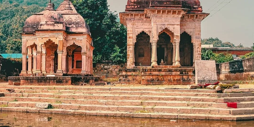 Special Laxmi–Kali–Saraswati Pooja at Mahalaxmi Kund on Dhanteras